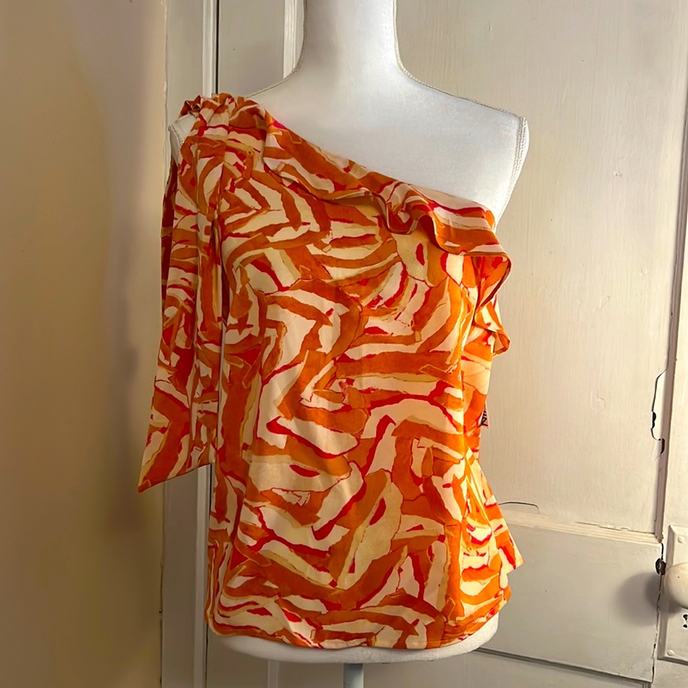 One Shoulder Top